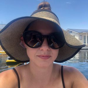 Meet your Posher, Samantha